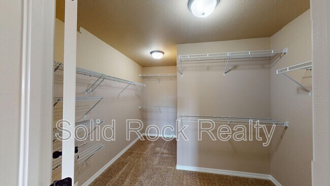 Building Photo - 8341 Needle Drop Ct