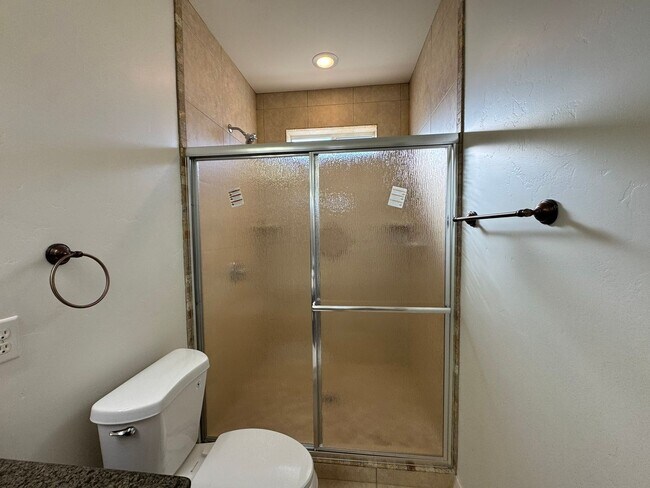 Building Photo - 3BR,2BS Custom home w/3 Car-Boat Deep Garage-Target shopping area