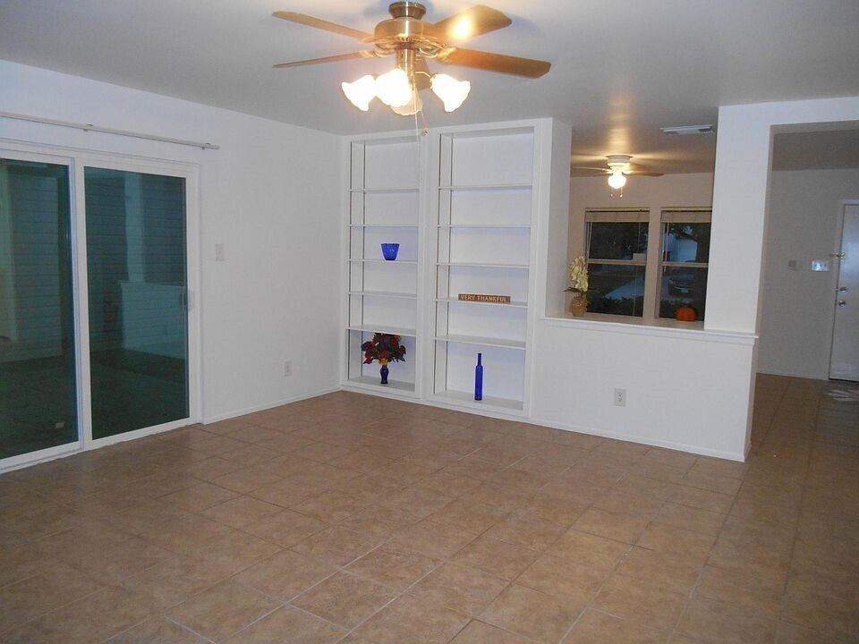 BUILT IN SHELVES - LIVING AREA - 6838 Cape Meadow Dr