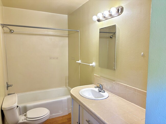 Building Photo - University Park Home with Finished Basemen...