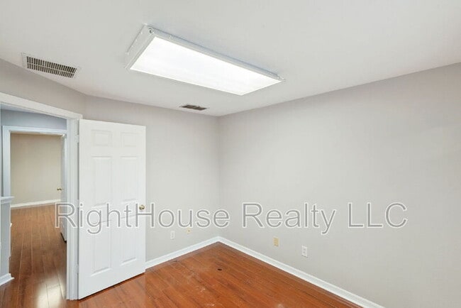 Building Photo - 1283 Travertine Terrace