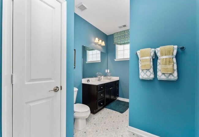 Building Photo - 3904 Trenwith Ln