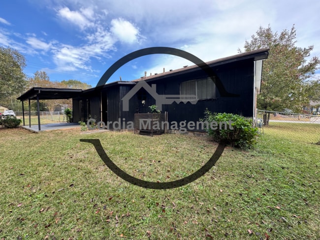 Building Photo - Fenced in 4 Bedroom 1.5 bathroom Home located in Jonesboro