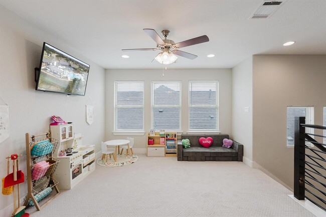 Building Photo - 1104 Lickety Ln