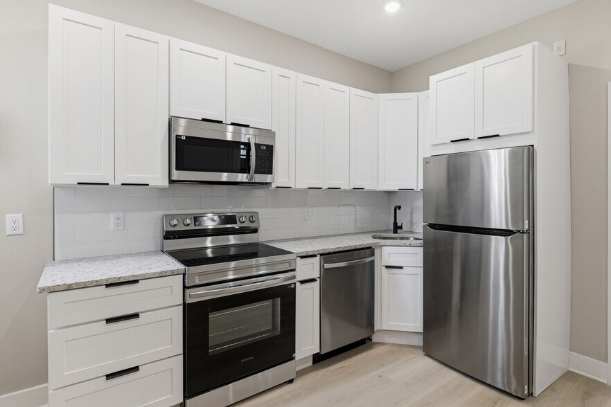 Building Photo - 856 N 19th St