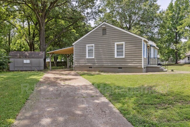 Building Photo - 605 Orchard Ave