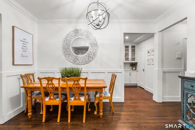 Building Photo - 70 Strawberry Hill Ave