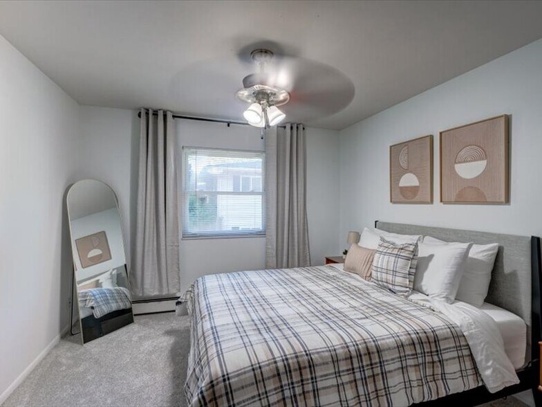 Building Photo - 7203 Fortune Dr