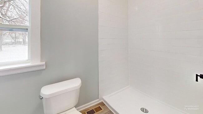 Building Photo - Stockyards Area - 3 Bedroom - 2 Bath Single Family Home