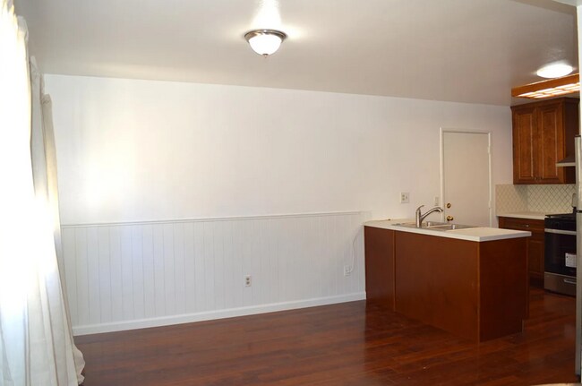 Building Photo - 8850 Orville St