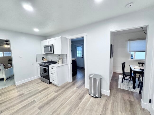 Building Photo - 130 N 500 E