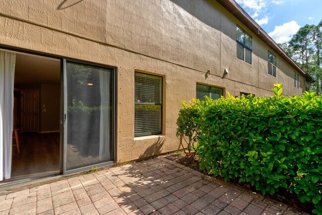 Building Photo - 209 Tarracina Way