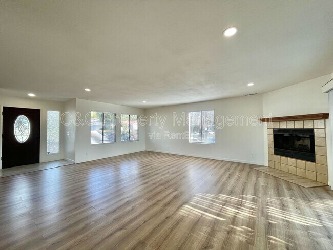 Building Photo - 24037 Gymkhana Rd