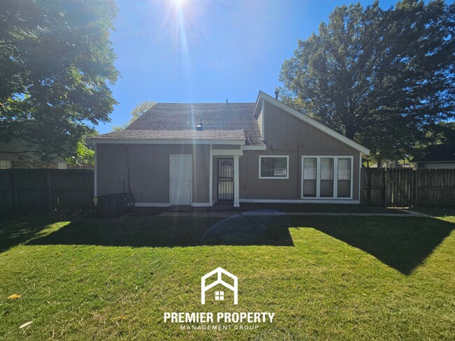 Building Photo - 3951 Silverleaf Rd