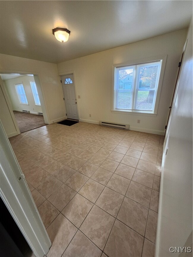 Building Photo - 2 Highland St