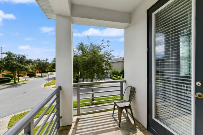 Building Photo - 350 Lasso Dr