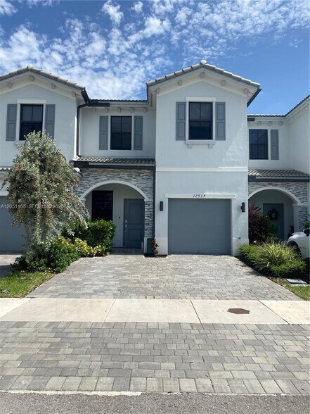 Building Photo - 12937 SW 286th Way