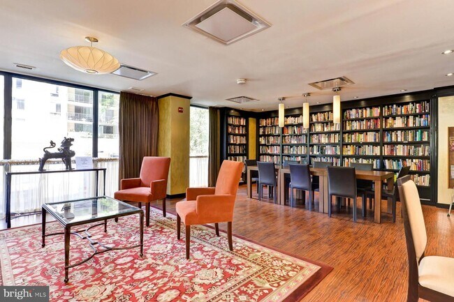 Building Photo - 4620 N Park Ave