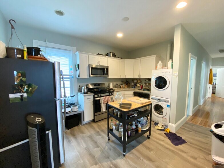 Primary Photo - 3 Oswald St