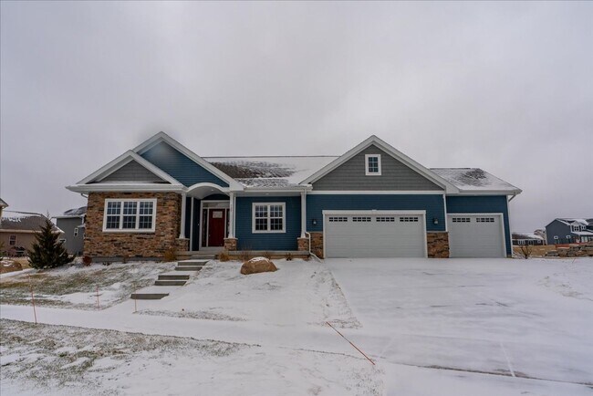 Primary Photo - 525 Dragon Willow Ln