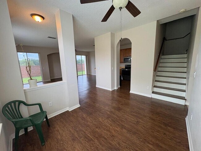 Building Photo - 10907 Derringer Dr