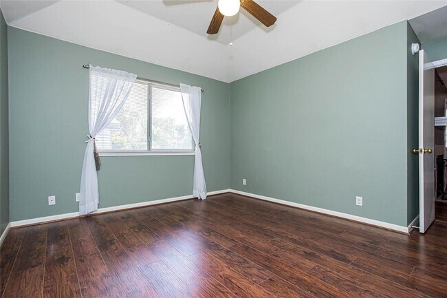 Building Photo - 814 Lantana Dr