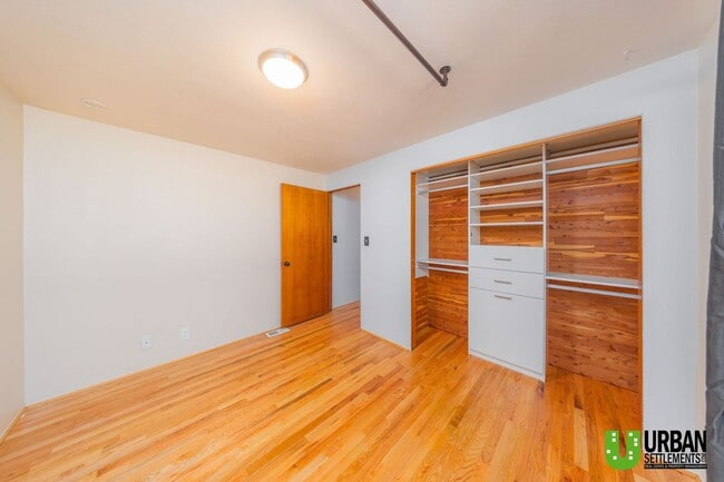 Building Photo - Classic South Hill Charmer for Rent – 3423 S Grant Blvd, Spokane, WA 99203