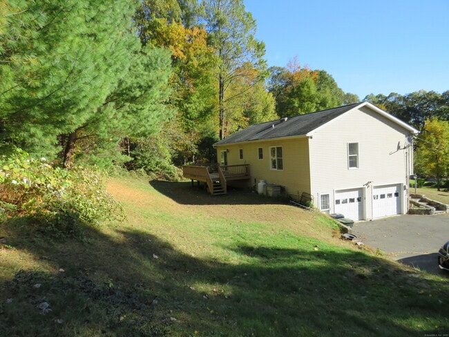 Building Photo - 15 Hayestown Heights