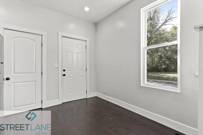 Building Photo - Charming 2 Bedroom in Columbus!