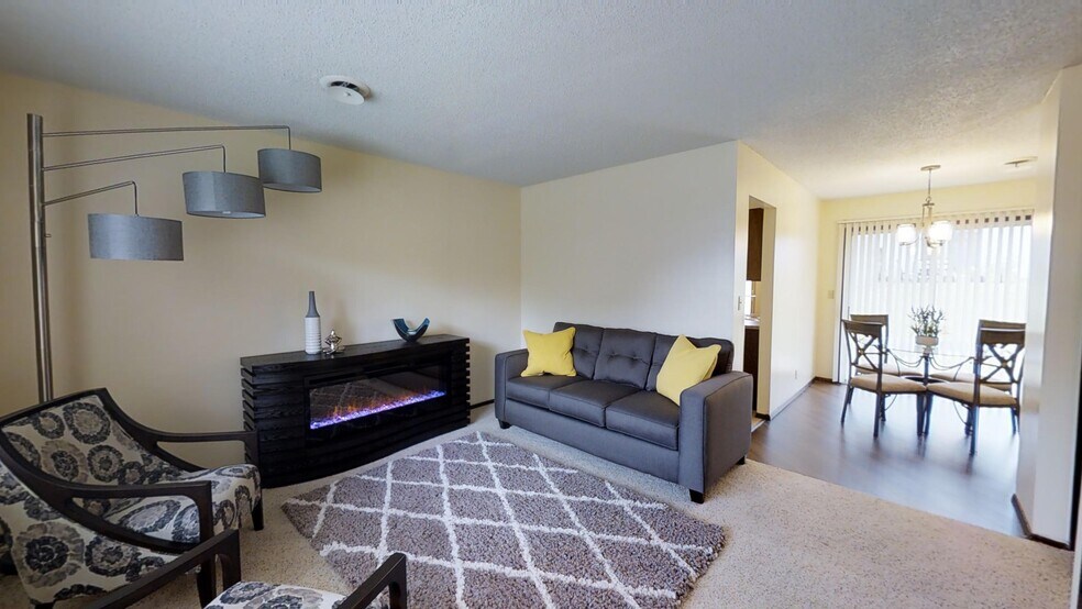 Building Photo - 811 Dondee Dr