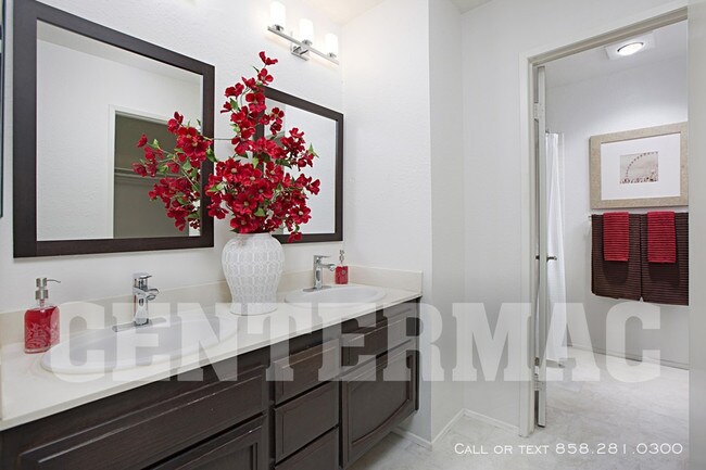 Building Photo - 11816 Bernardo Terrace