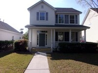 Building Photo - 3 Bedroom / 2.5 Bathroom with 2 car garage...