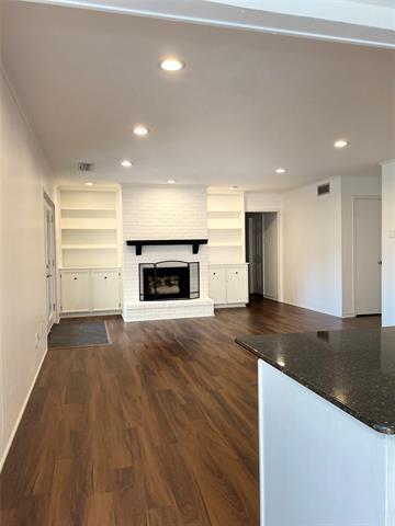 Building Photo - 3831 Crestpark Dr