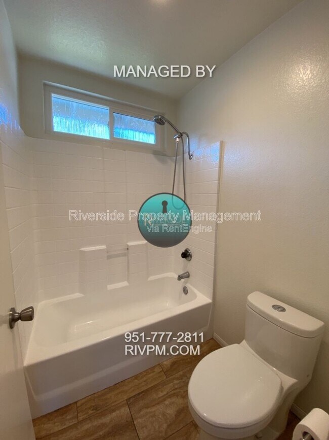 Building Photo - 19941 Windwood Cir