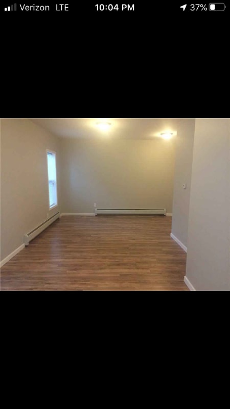 Building Photo - 1058 S Plymouth Ave