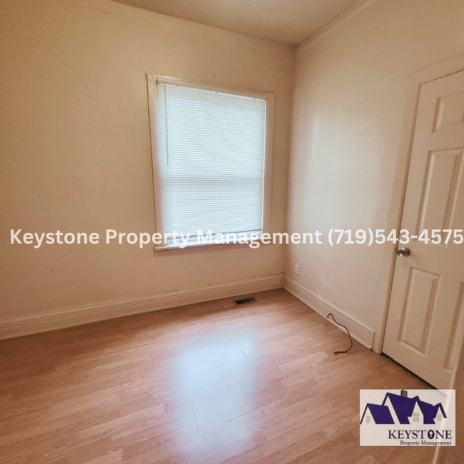 Building Photo - $500 Off Move In Special! 3 Bd/1 Bath Hous...