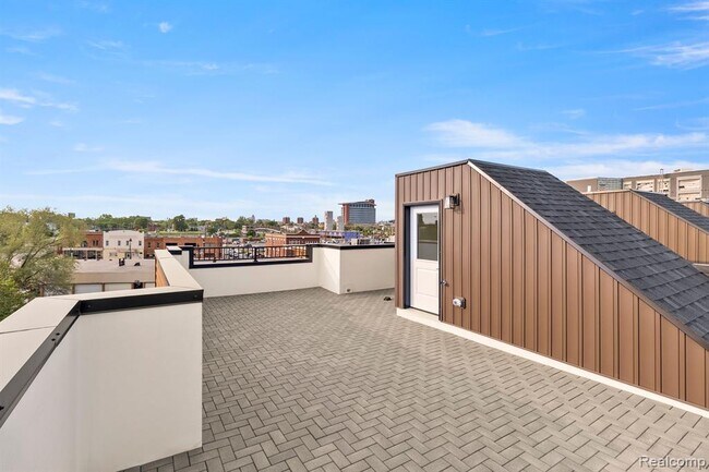 Building Photo - 2037 11th St