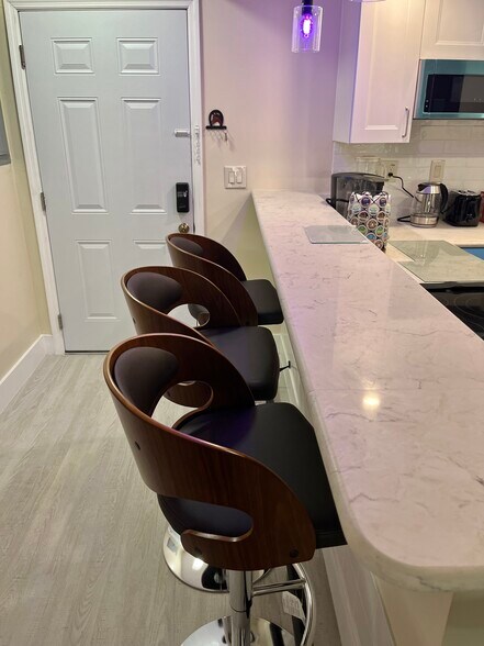 Building Photo - 2900 Banyan St