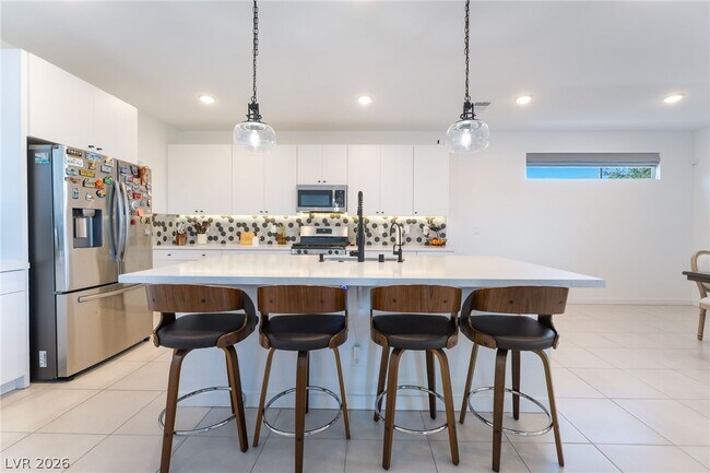 Building Photo - 720 Emerson Creek Ct