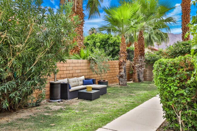 Building Photo - 49035 Tango Ct