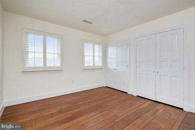 Building Photo - 15321 FALLS