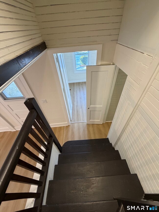 Building Photo - 473 Amity Rd