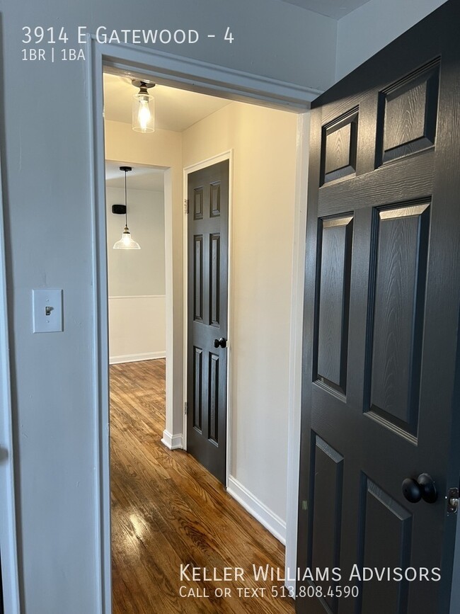 Building Photo - 3914 E Gatewood-4