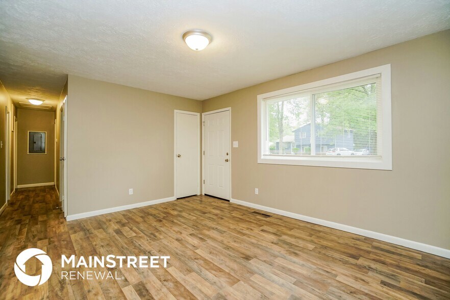 Building Photo - 1570 Wilton Dr