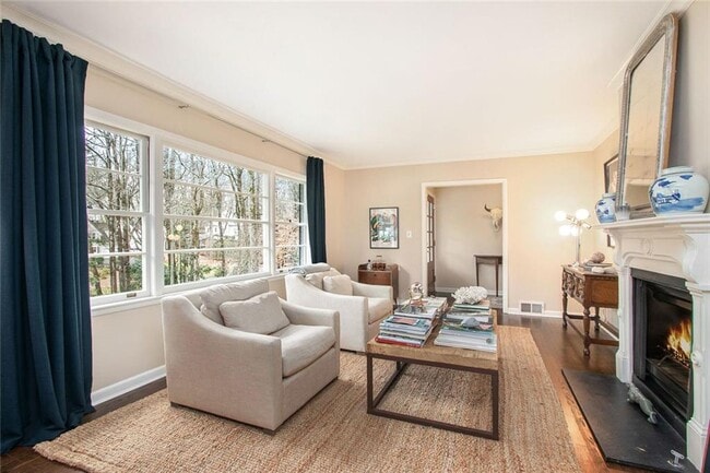 Building Photo - 3873 Land O Lakes Dr NE