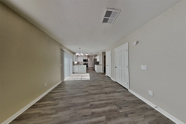 Building Photo - 3414 Green Fields Dr