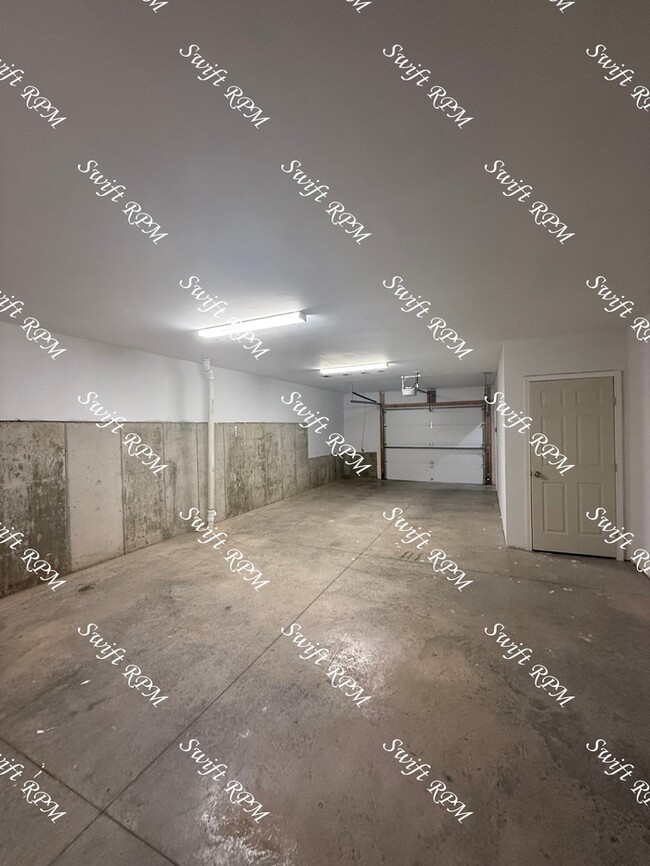 Building Photo - 707 N 2nd St