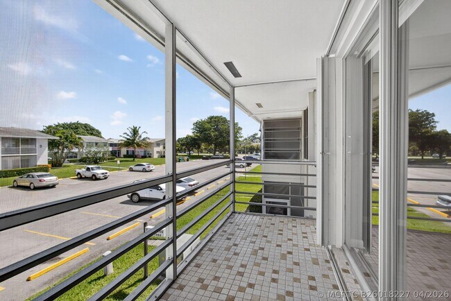 Building Photo - 42 Easthampton B