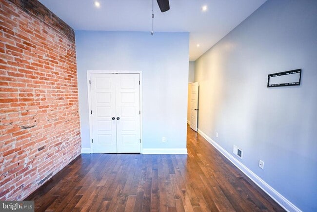 Building Photo - 3013 Elliott St