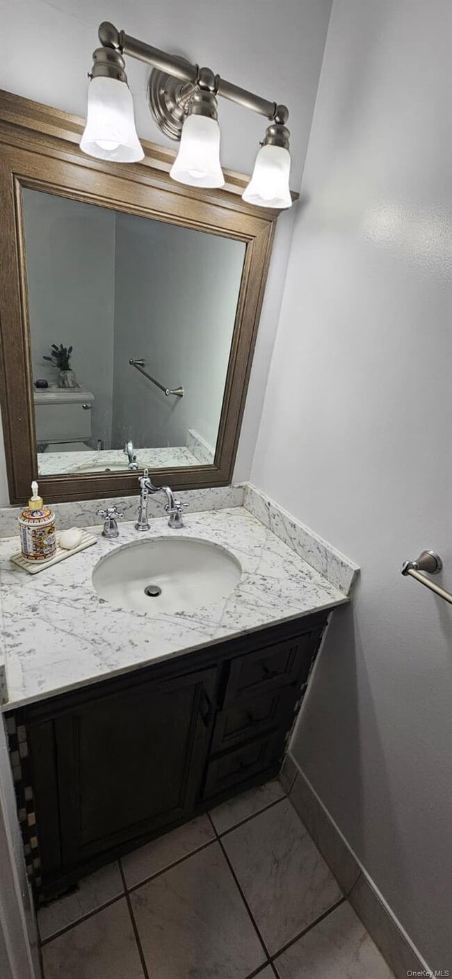 Building Photo - 492 N Broadway